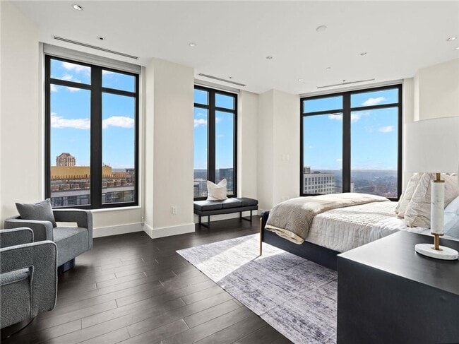 Building Photo - 3376 Peachtree Rd NE