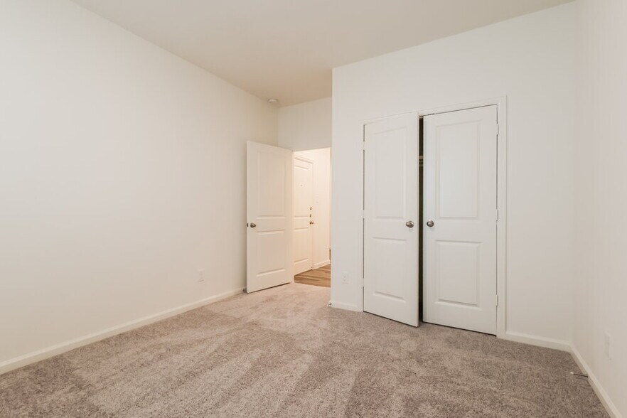 Building Photo - 440 Harlow Dr