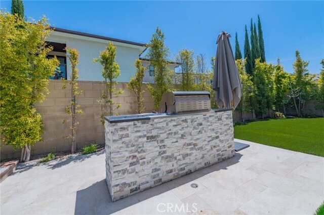 Building Photo - 60 Ray