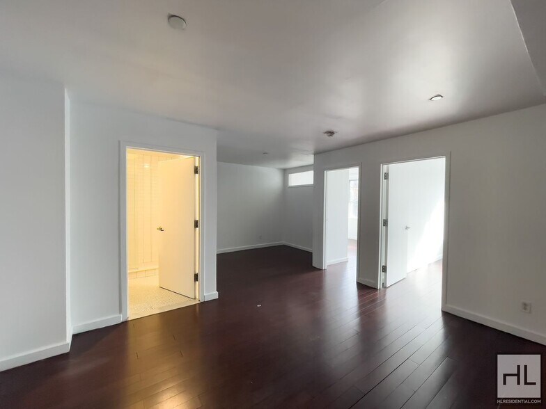 Building Photo - STANHOPE STREET / Bushwick 2-Bed 1-Bath / No Fee / 1-Month Free