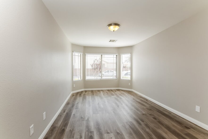 Building Photo - 6743 Bison Creek St