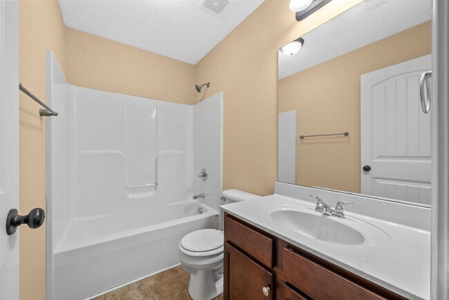 Building Photo - 2260 McCormick Lane