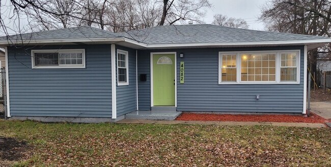 Primary Photo - 4082 W 21st Pl