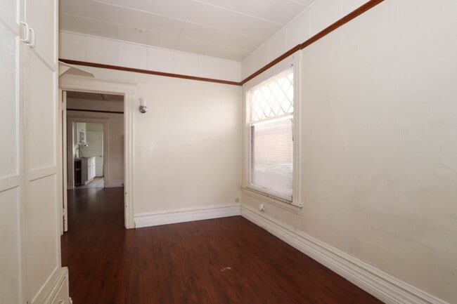 Building Photo - 3907 Chestnut St
