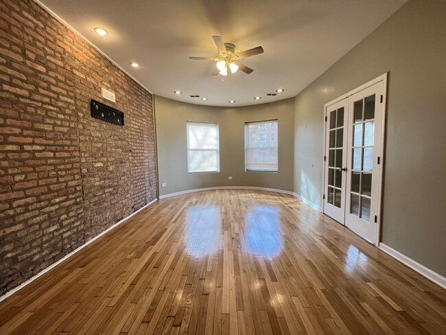 Building Photo - 5710 S Michigan Ave