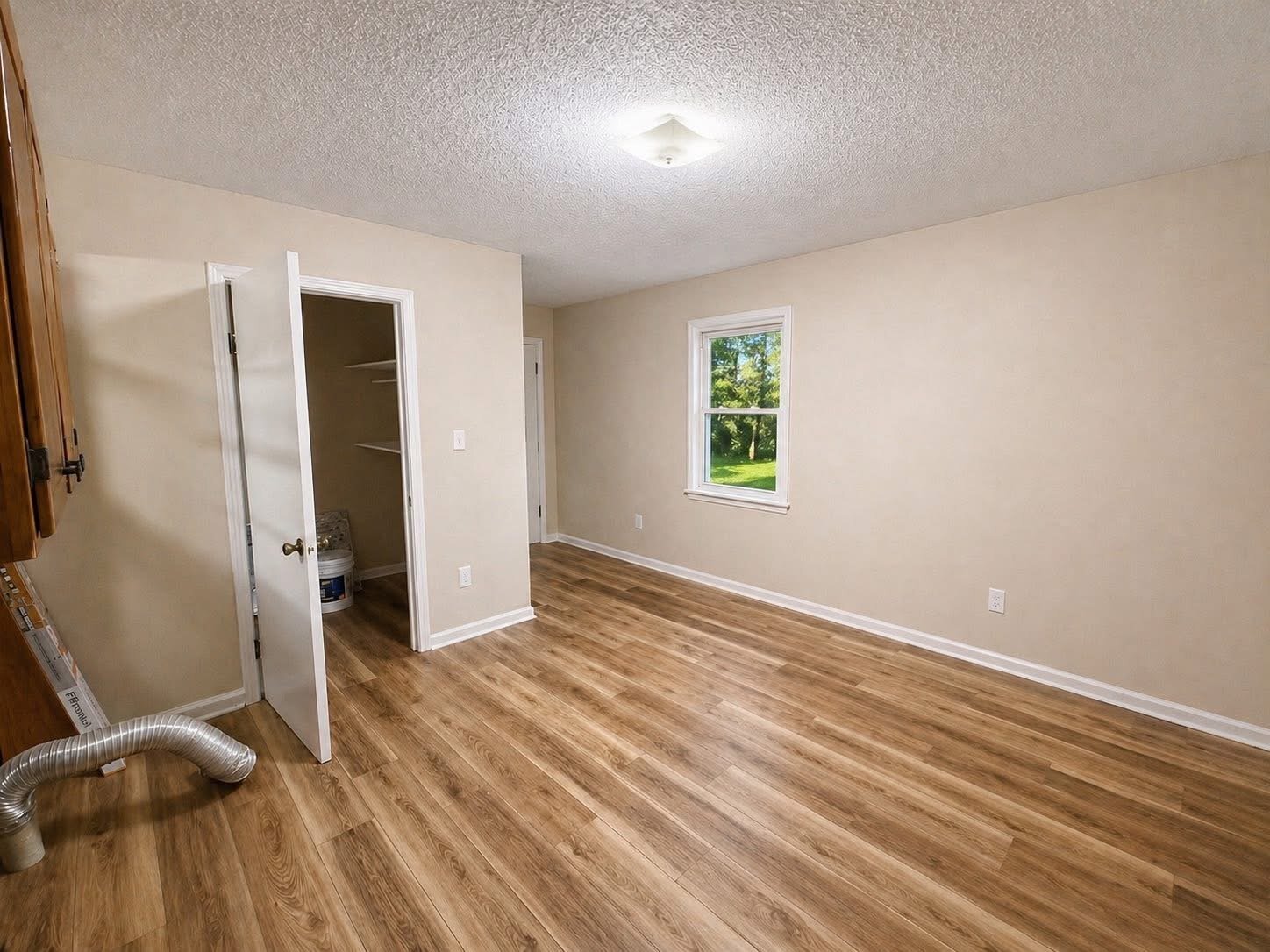 Building Photo - 2042 US-70