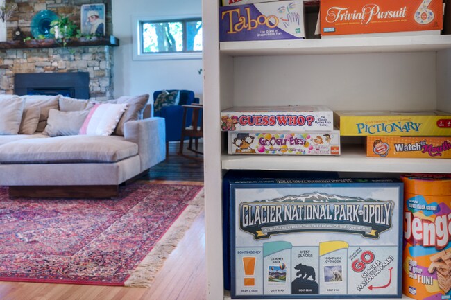 Building Photo - 1815 Lower Valley Rd