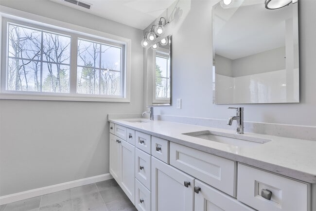 Building Photo - 181 Knollwood Way