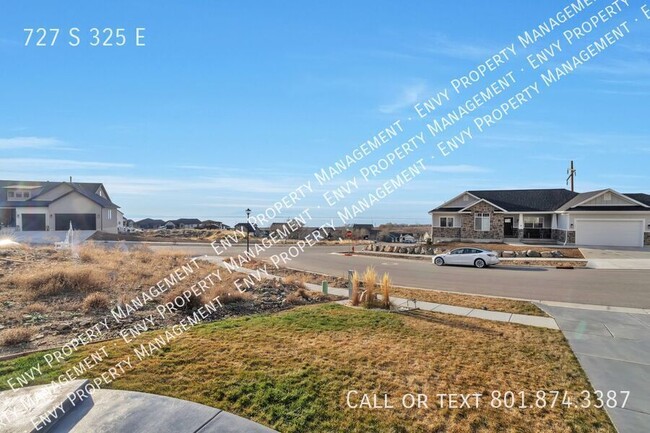 Building Photo - Enormous 5 bed - 3.5 bath Pet-Friendly Wil...