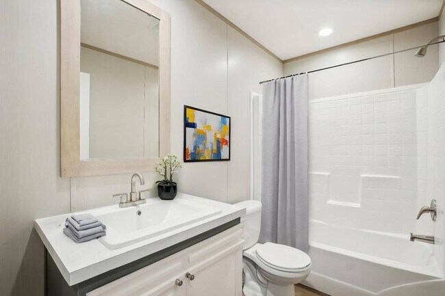 Building Photo - 1800 Oak Grove Rd E