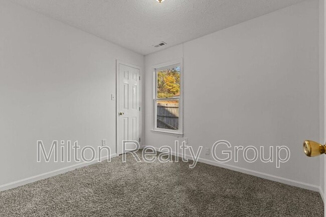 Building Photo - 1521 Kara Ct