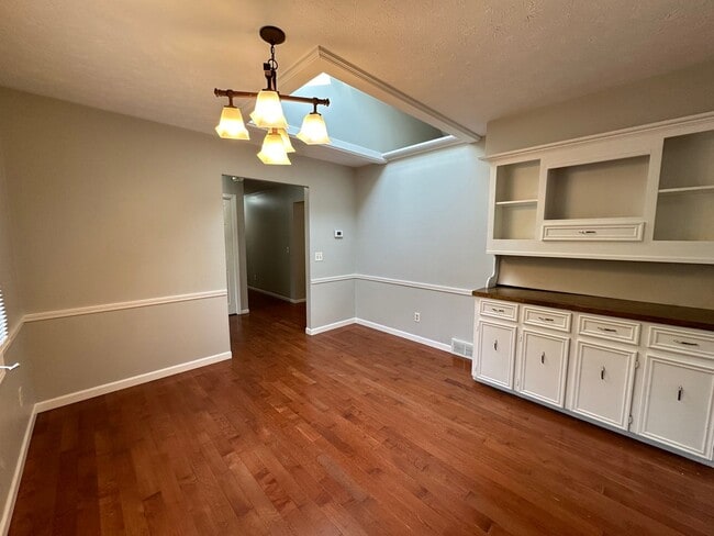 Building Photo - Single Family Home in Alto!