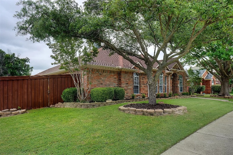 Building Photo - 5616 Petunia Dr