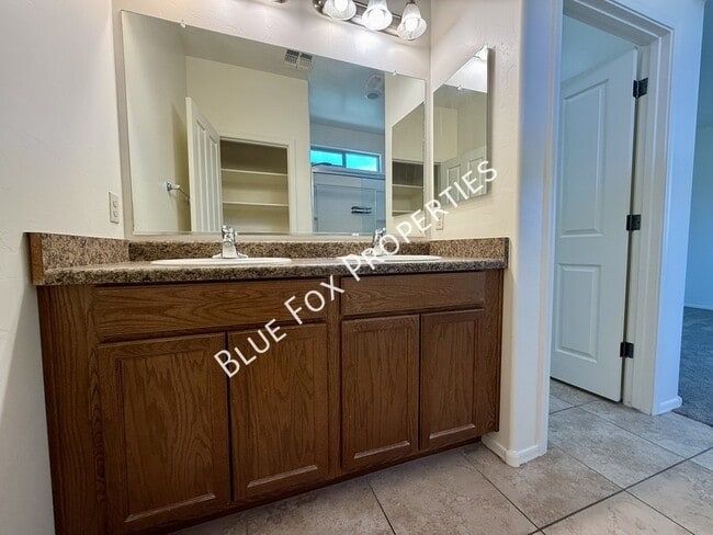 Building Photo - 6658 S Stone Fly Dr