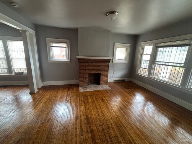 Building Photo - 172 Hedley Pl