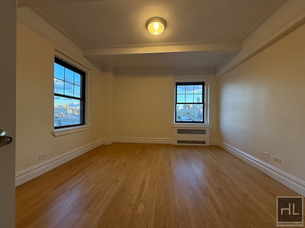 Building Photo - Christopher Street