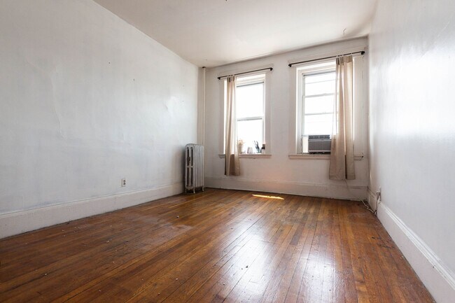 Building Photo - 56 Brighton Ave