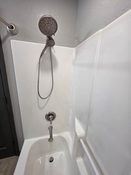 Building Photo - 1749 E Pepper Cir