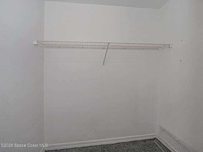 Building Photo - 483 Melrose Ln