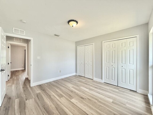 Building Photo - 22148 Lockport Ave