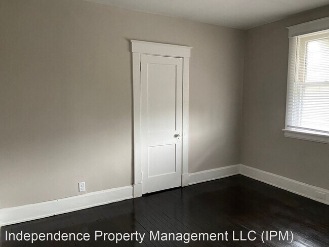 Building Photo - 3 br, 1 bath House - 22 Glen Este Pl,