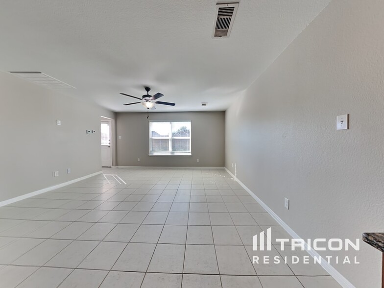 Building Photo - 904 American Monarch Dr