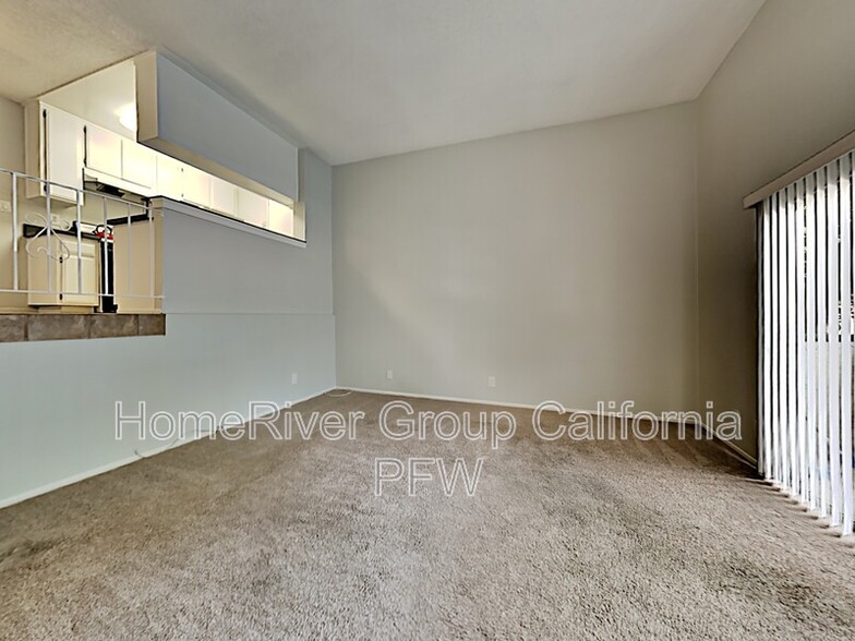 Building Photo - 5500 Lindley Ave