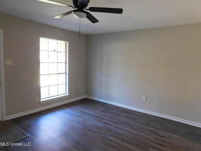 Building Photo - 2775 Normandy Cove