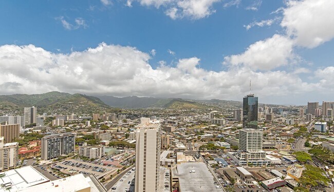 Building Photo - 1631 Kapiolani Blvd