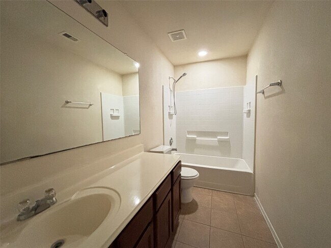 Building Photo - 2803 Mustang Hill Ln