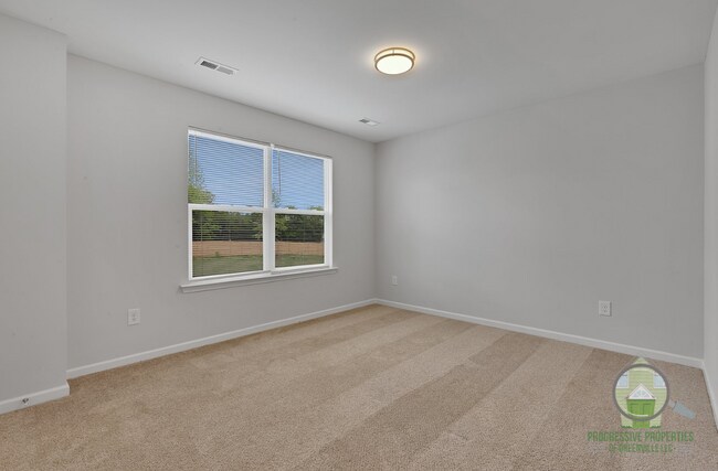 Building Photo - 15 Wofford Pine Dr