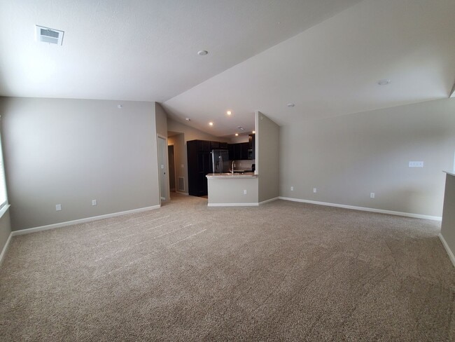 Building Photo - 2 Bedroom 2 Bath Condo