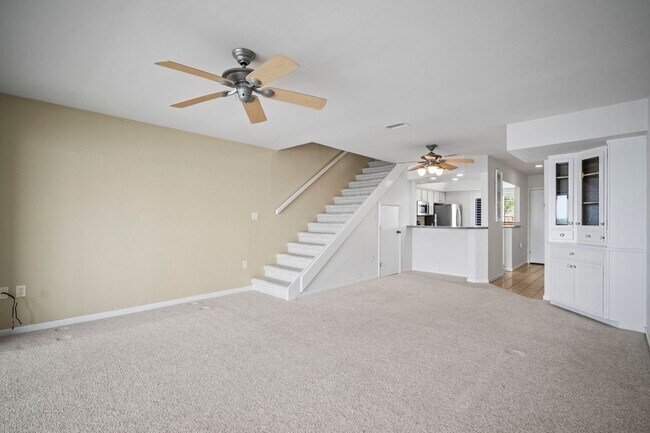Building Photo - Stunning 2-bedroom, 2-bathroom condo with ...