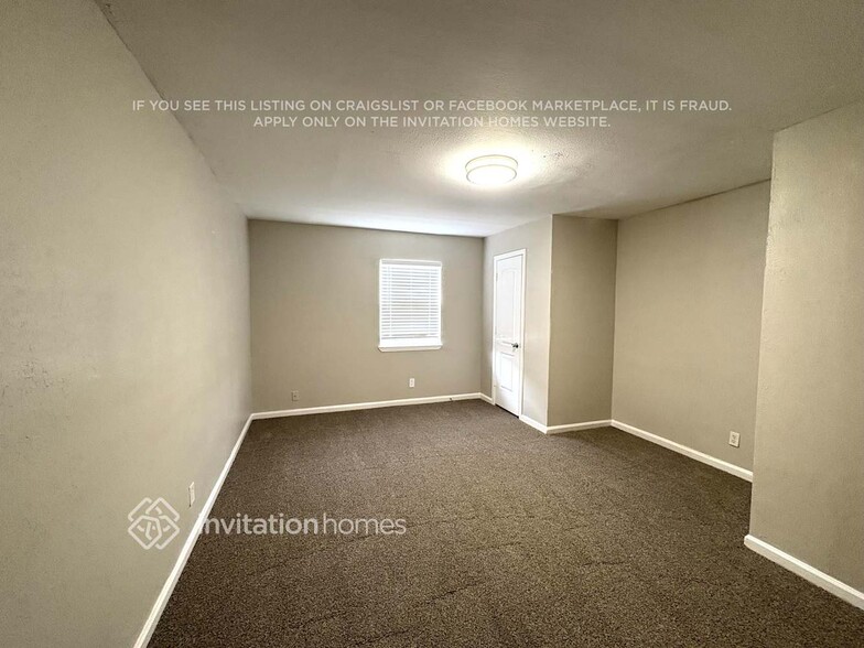 Building Photo - 102 Whitham St