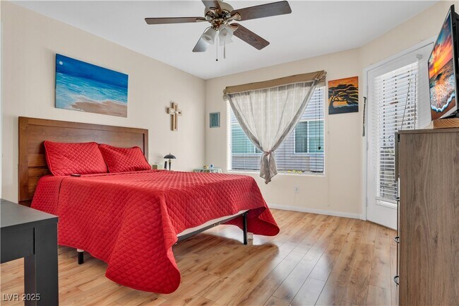 Building Photo - 5196 Mandalay Springs Dr