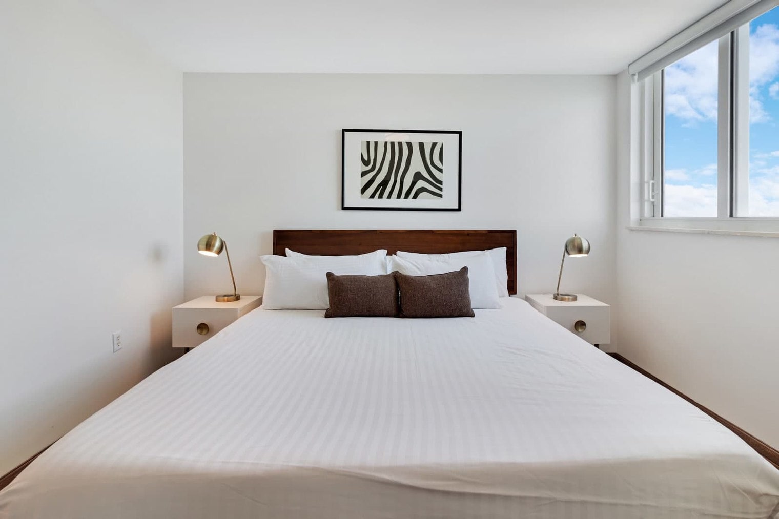 Building Photo - 7939 East Dr