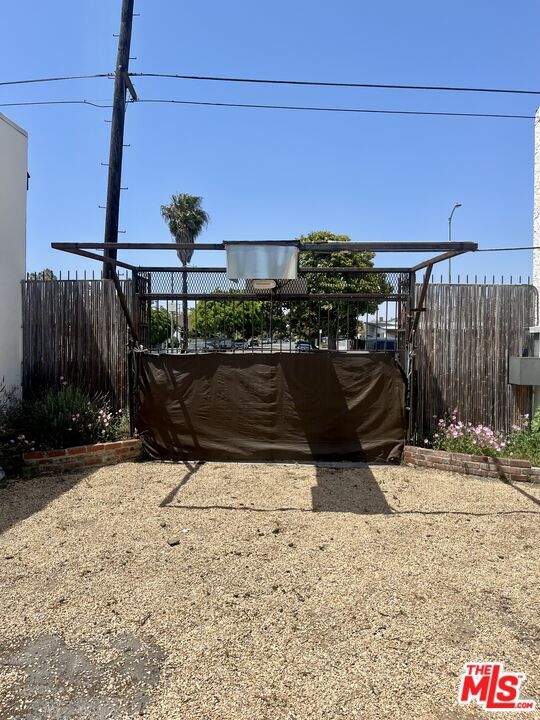 Building Photo - 3638 W Slauson Ave