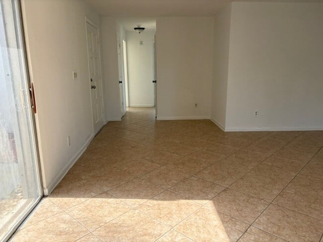 Building Photo - ****TWO WEEK FREE**** Charming 2-Bedroom Ranch in Cape Coral’s Bimini Basin Neighborhood