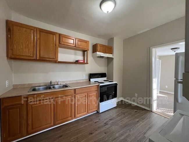 Building Photo - 1205 Morehead Ave