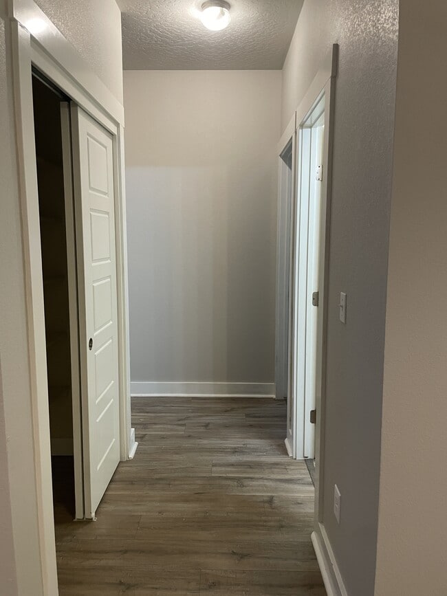 Building Photo - 447 N Baxter Way