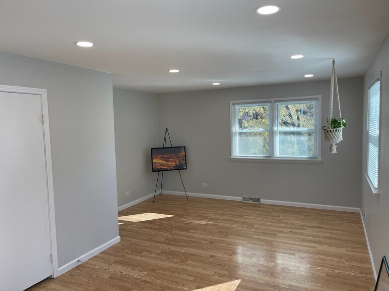 Building Photo - 37982 N Il Route 59