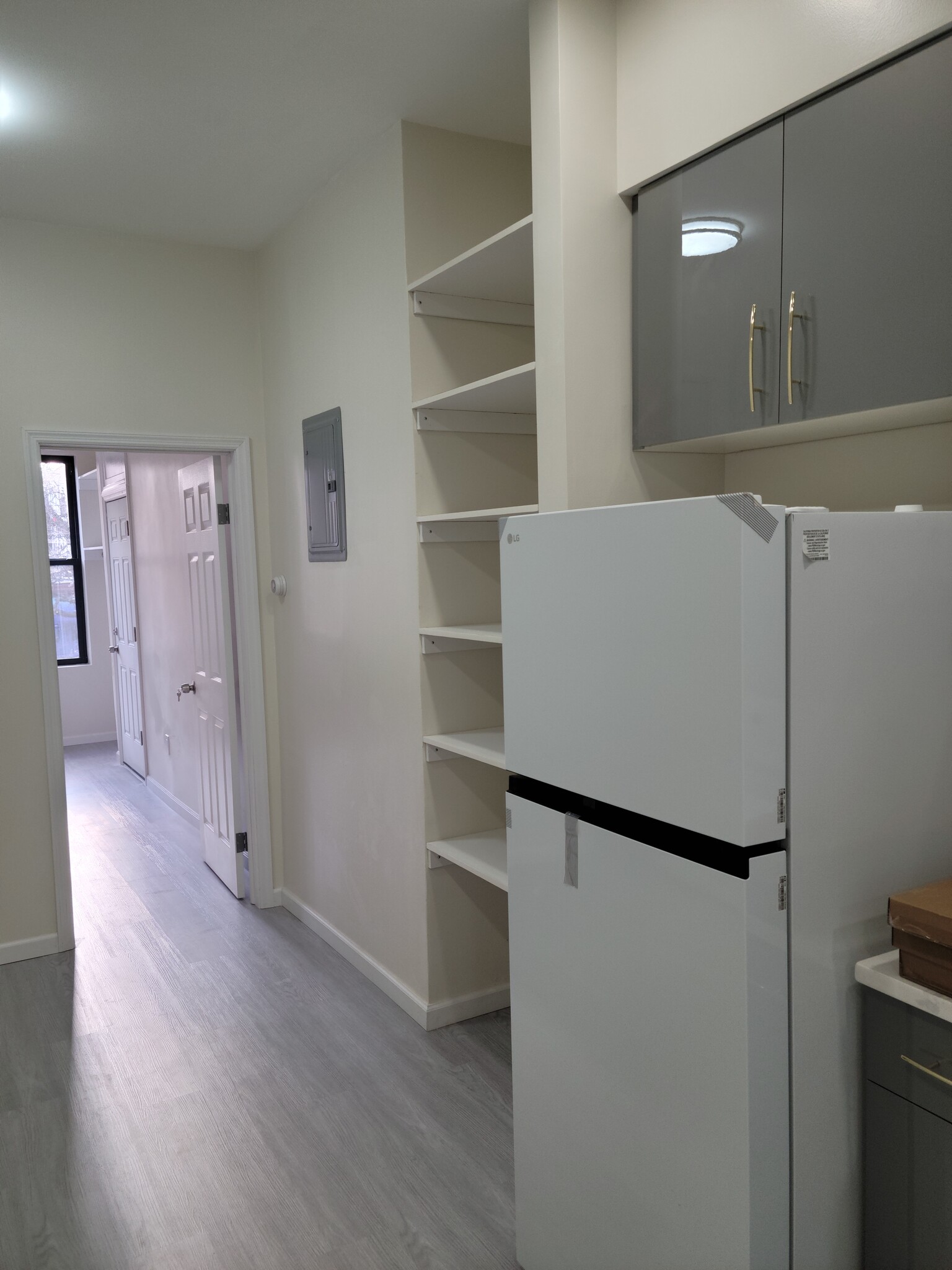 Building Photo - 781 Seneca Ave