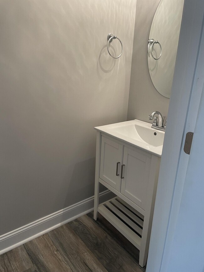 Building Photo - 1179 Commonwealth Cir