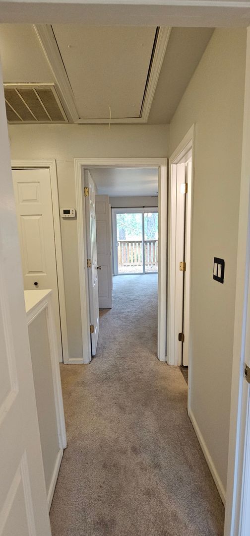 Building Photo - 2-Bedroom, 1.5-Bath Townhome in Fairway Vi...