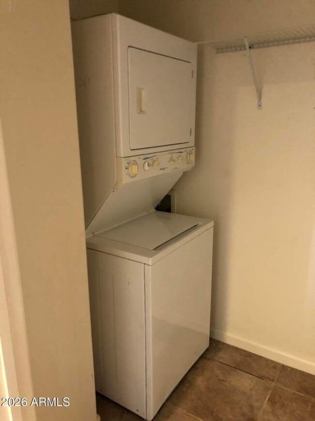 Building Photo - 14000 N 94th St