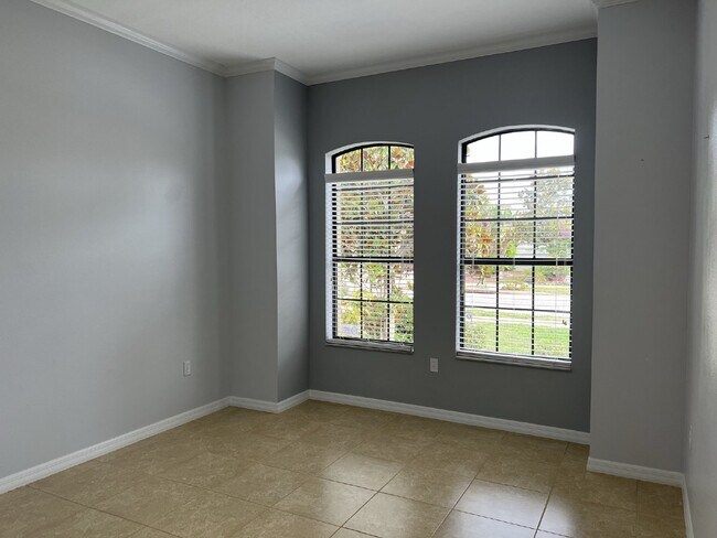 Building Photo - "Elegant 3-Bed, 3-Bath Home with a heated ...