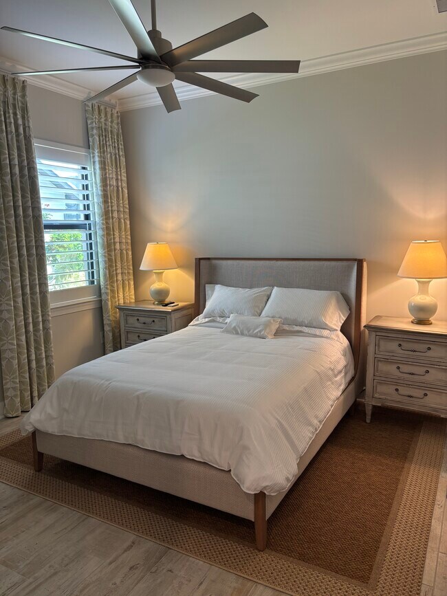 Building Photo - 9574 Everglades Dr