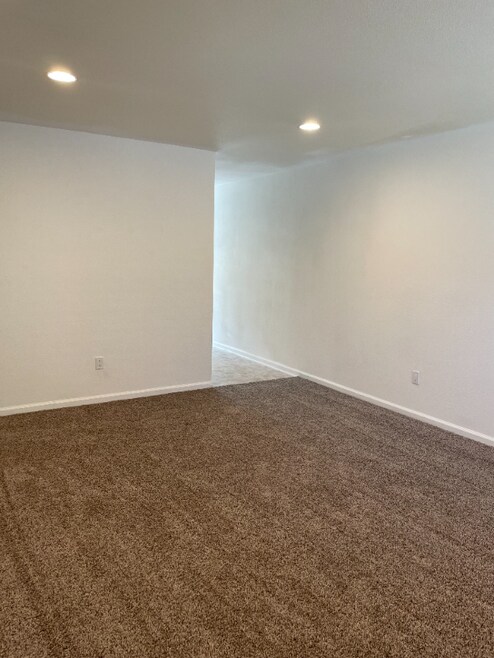 Building Photo - 1009 Nimrod Ct