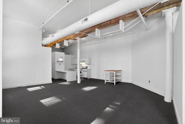 Building Photo - 408 Vine St