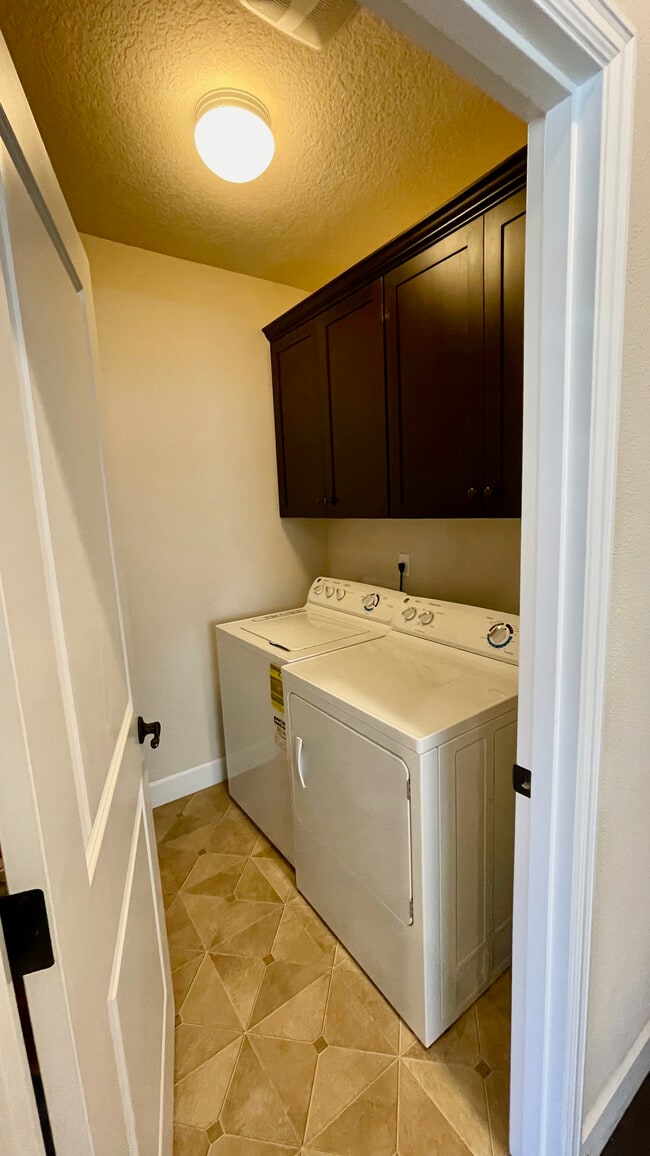 Building Photo - 15930 NW Brugger Rd